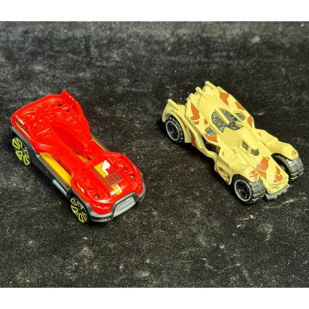 Hot Wheels-Drone Duty Rescue & Batman Arkham Knight Batmobile Camo Diecast Lot
